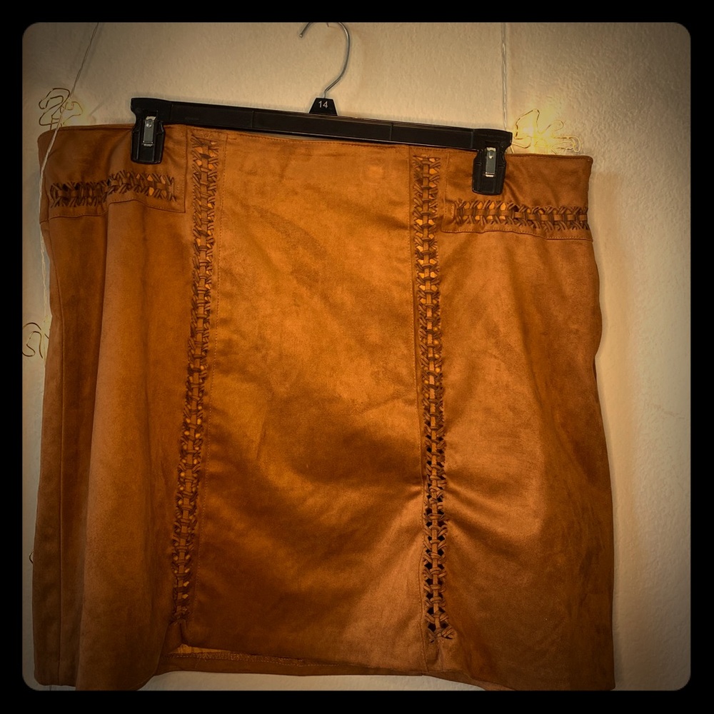 Brown Skirt with lace accents